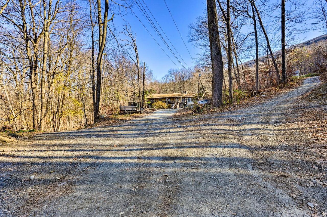 Charming Beacon Apt With Fire Pit Near Hiking! Extérieur photo